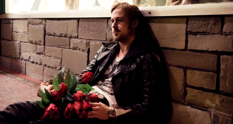 Blue Valentine, Ryan Gosling avec un bouquet de fleurs